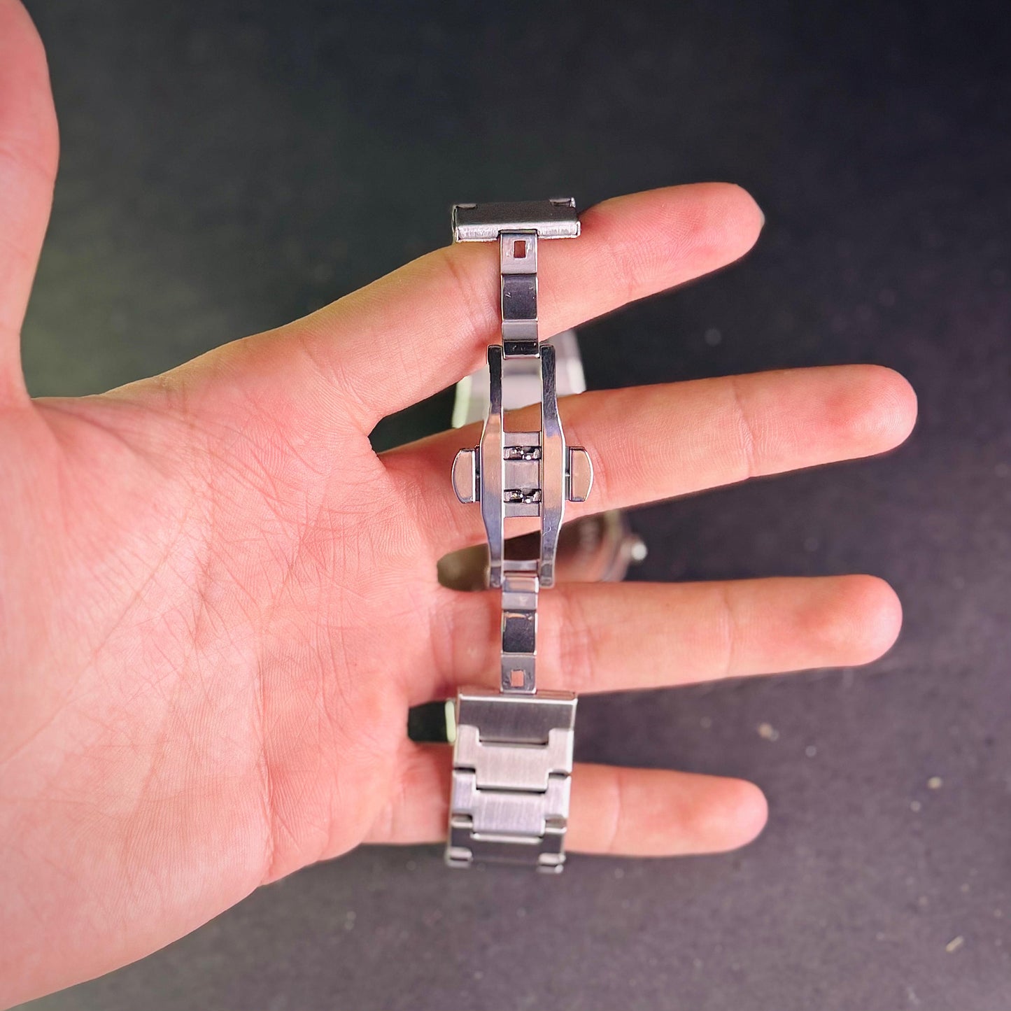 UNIVERSE POINT CLASSIC SILVER WATCH