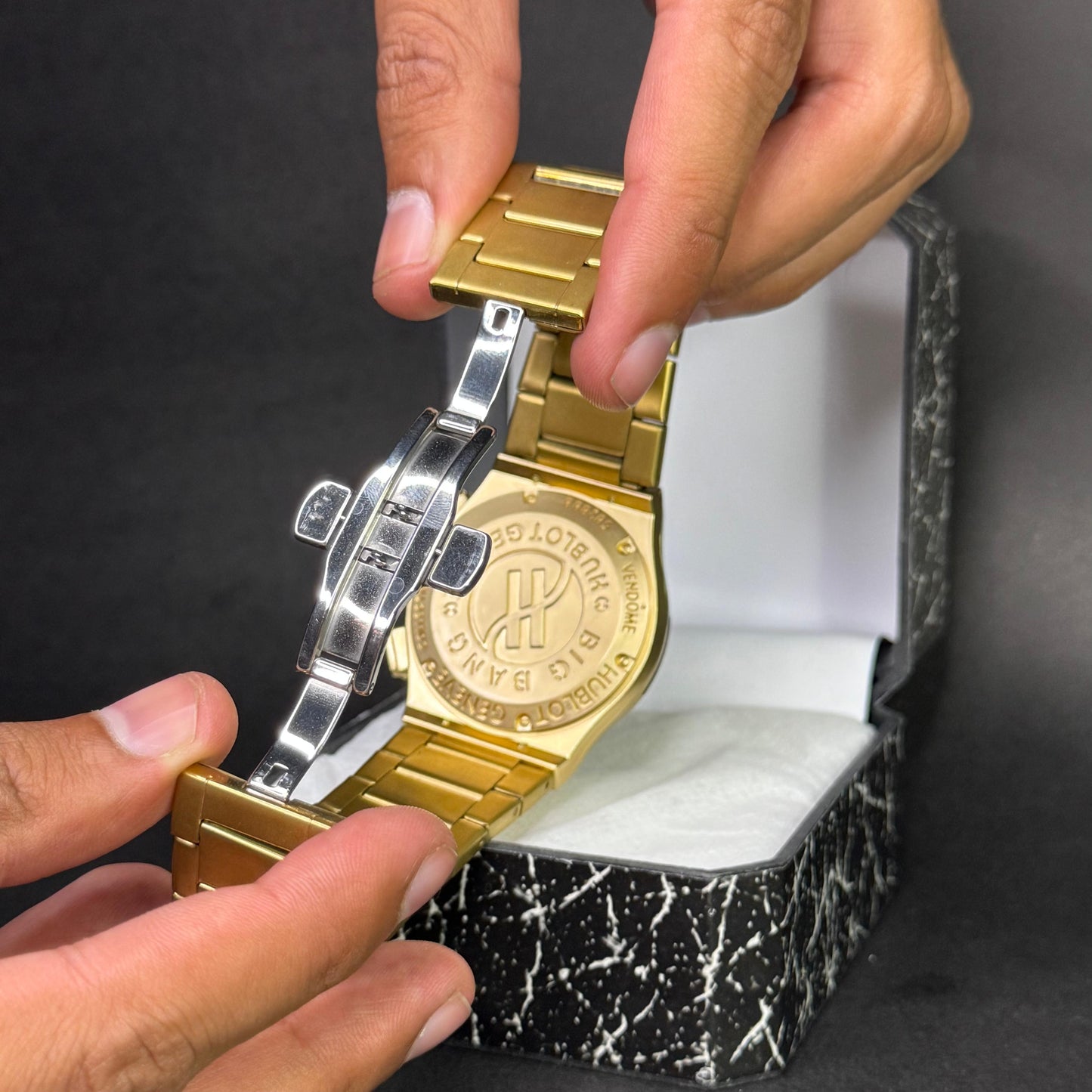 HUBLOT CLASSIC FUSION IN BLACK AND GOLDEN